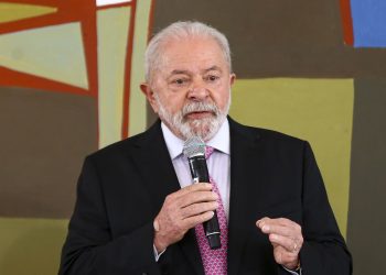 Apoio aos yanomami e Pacote da Democracia marcam 1º mês do governo