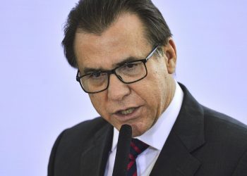 Ministro defende revisão de concessões de registros sindicais