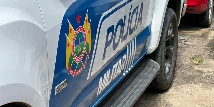 Homem é preso após descumprir medida protetiva e tentar invadir casa da ex-companheira em Cruzeiro do Sul