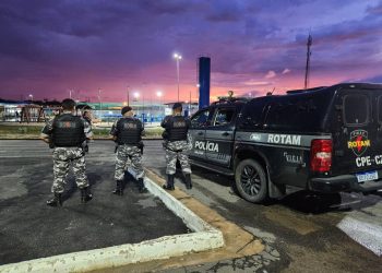 Assalto a loja termina com prisão e apreensão de dinheiro e simulacro em Cruzeiro do Sul