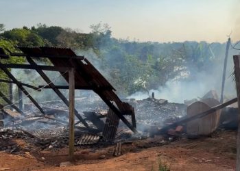 Adolescente de 14 anos salva dois irmãos durante incêndio e sofre queimaduras em Acrelândia