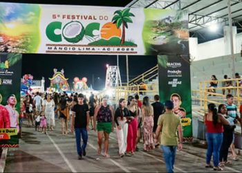 Prefeitura antecipa salários e paga metade do 13º antes do Festival do Coco em Mâncio Lima