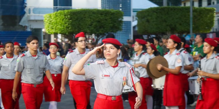 Cores, patriotismo e tradição: Cruzeiro do Sul celebra o 7 de Setembro com desfile