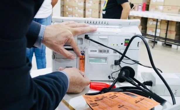 Justiça Eleitoral do Acre inicia preparação das urnas para as Eleições 2026
