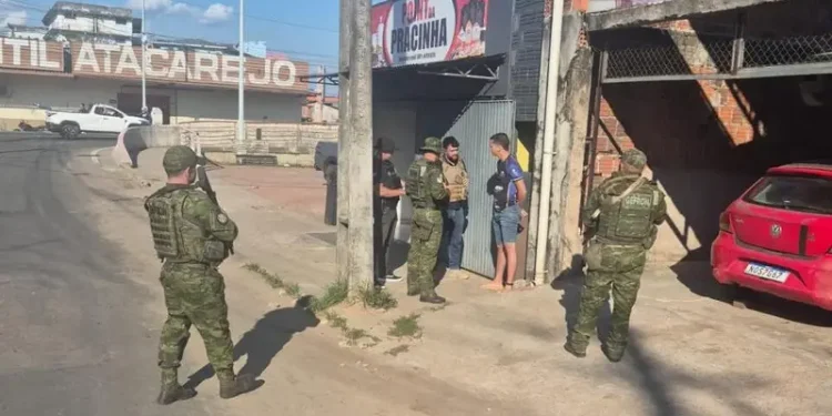 Operação integrada cumpre dois mandados de prisão em Cruzeiro do Sul