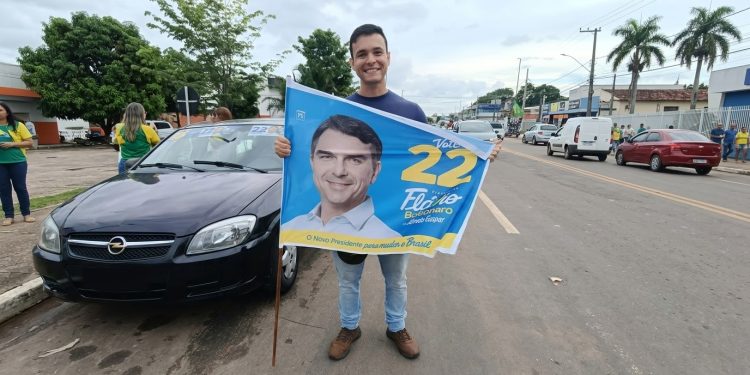 João Paulo Bittar destaca mobilização política no Juruá durante o “Bloquinho do 22”