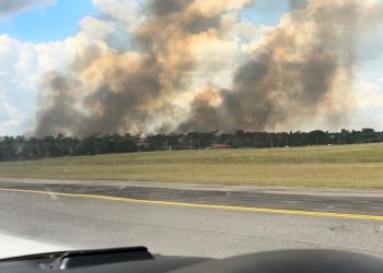 “Por que esse ano ninguém mostrou isso?”: piloto chama atenção para incêndios no Juruá