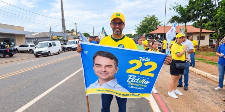 Gláucio Pedroza destaca apoio a Bolsonaro e mobilização da direita durante manifestação no Acre