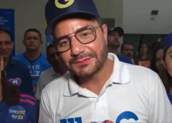Gladson Cameli rebate rumores sobre candidatura ao Senado e pede voto aos eleitores