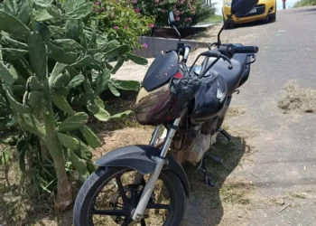 Após denúncia, Polícia Militar recupera motocicleta furtada em Cruzeiro do Sul