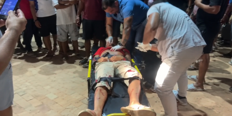 Homem é esfaqueado durante discussão após bebedeira no Jordão