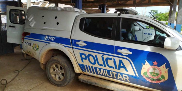 Homem é preso após agredir tio e ameaçar avó de 88 anos em Cruzeiro do Sul