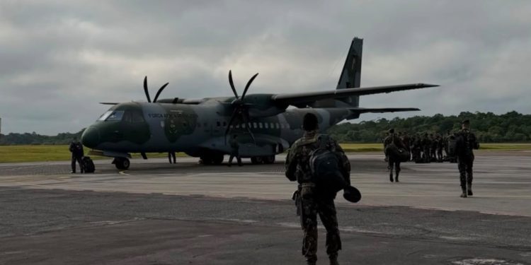 Justiça Eleitoral distribui urnas e retoma operação aérea antes da eleição no Juruá