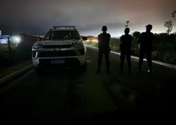 Homem é flagrado cheirando cocaína e diz que queria matar PMs com granada em Cruzeiro do Sul