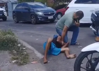 Ladrão é pego no flagra, roubando, e polícia é acionada em Cruzeiro do Sul
