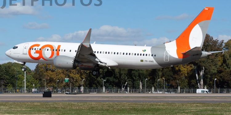 Avião da Gol arremete durante tentativa de pouso em Cruzeiro do Sul