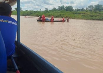 Homem de 28 anos desaparece após cair no Rio Tarauacá, na divisa entre Acre e Amazonas